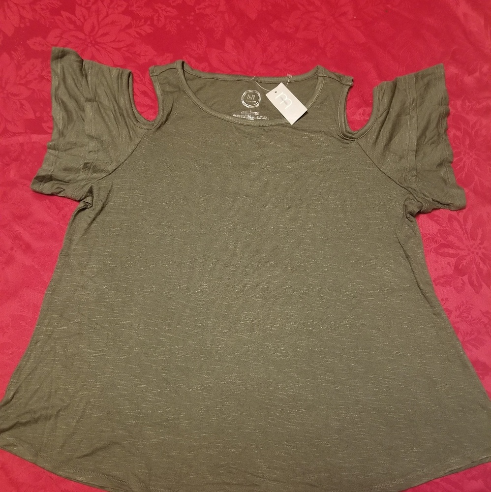 BNWT Maurice brand olive green top